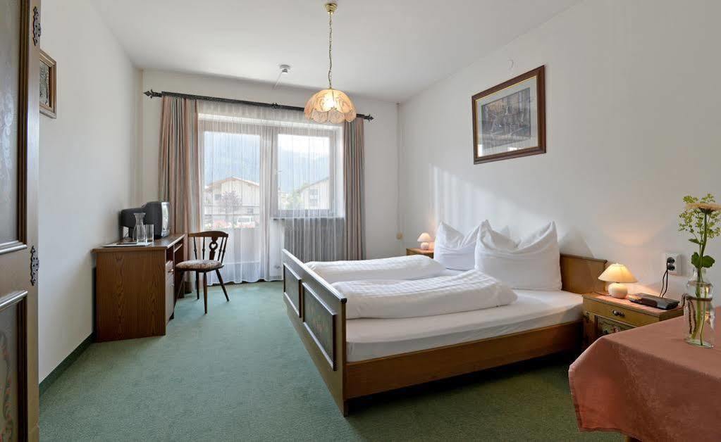 Hotel Restaurant Gradlwirt Niederndorf  Exteriör bild