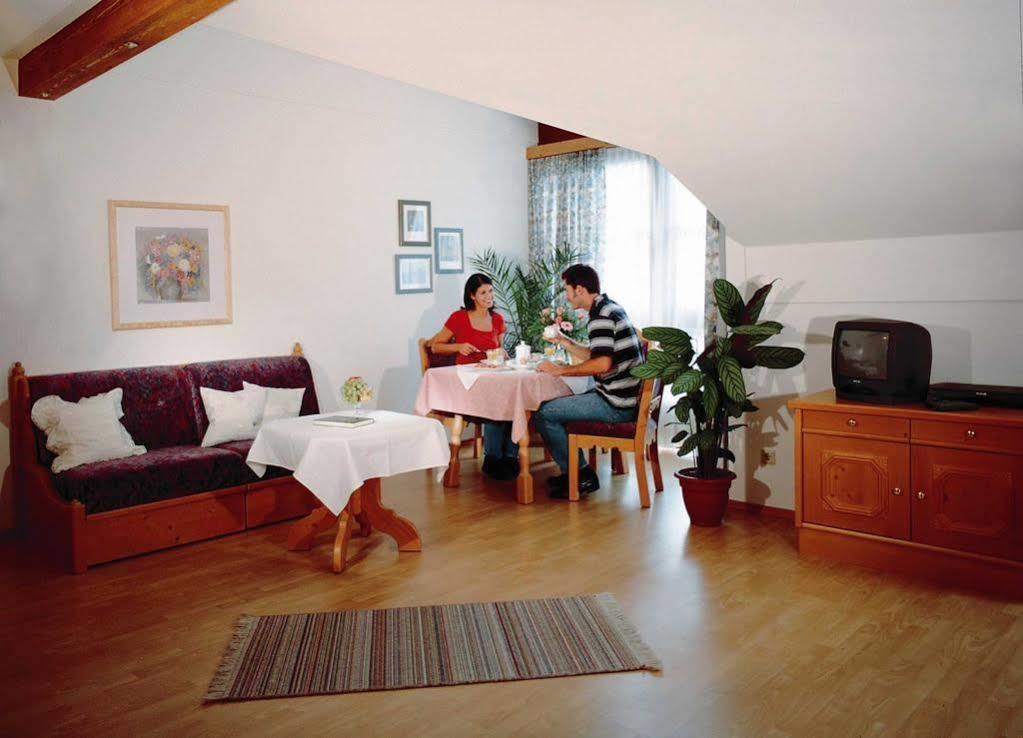 Hotel Restaurant Gradlwirt Niederndorf  Exteriör bild