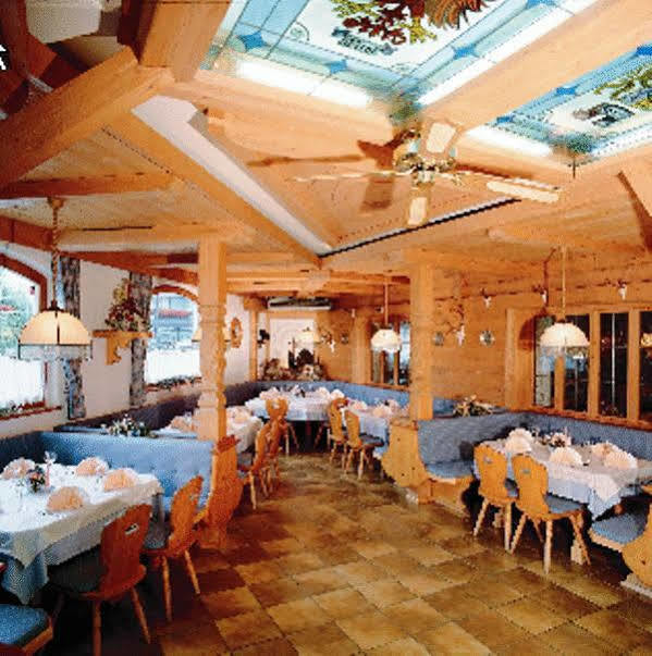 Hotel Restaurant Gradlwirt Niederndorf  Exteriör bild