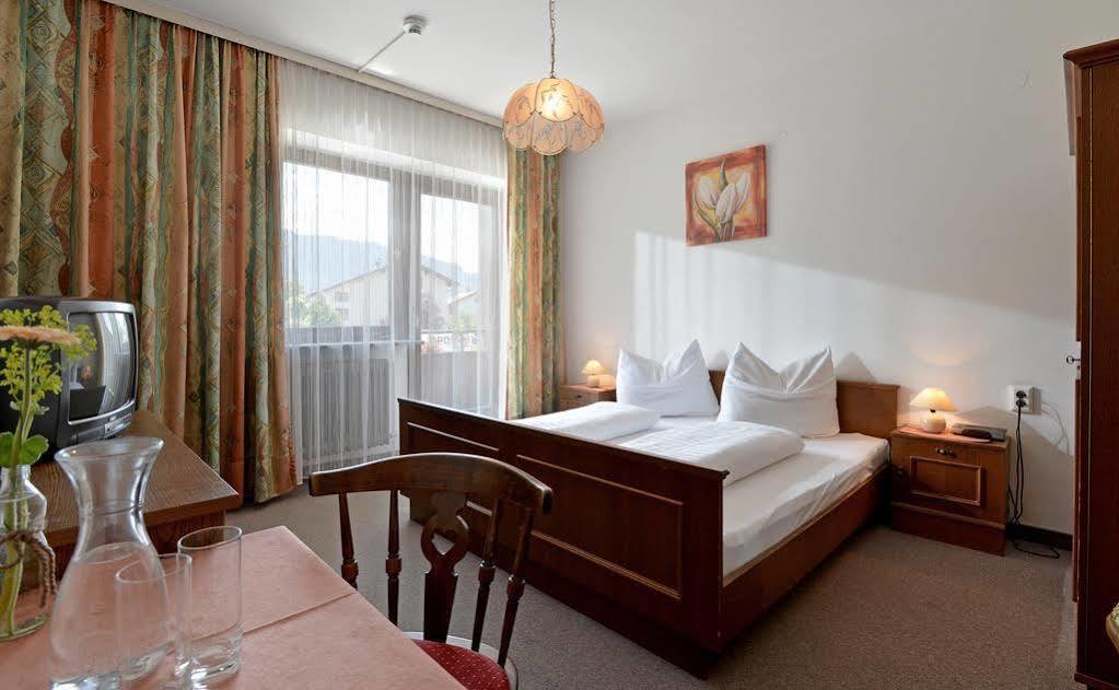 Hotel Restaurant Gradlwirt Niederndorf  Exteriör bild