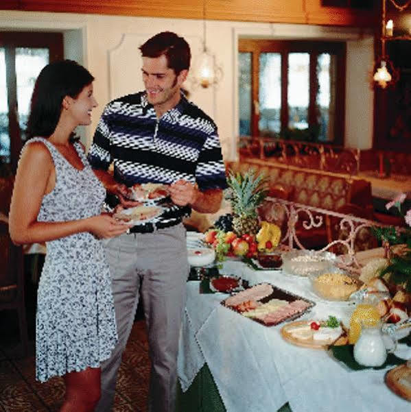 Hotel Restaurant Gradlwirt Niederndorf  Exteriör bild
