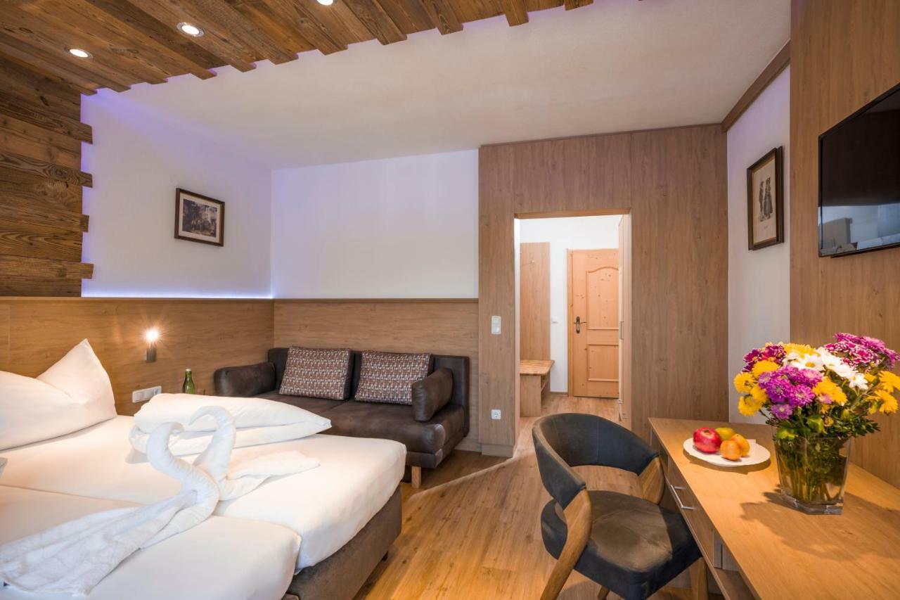 Hotel Restaurant Gradlwirt Niederndorf  Exteriör bild
